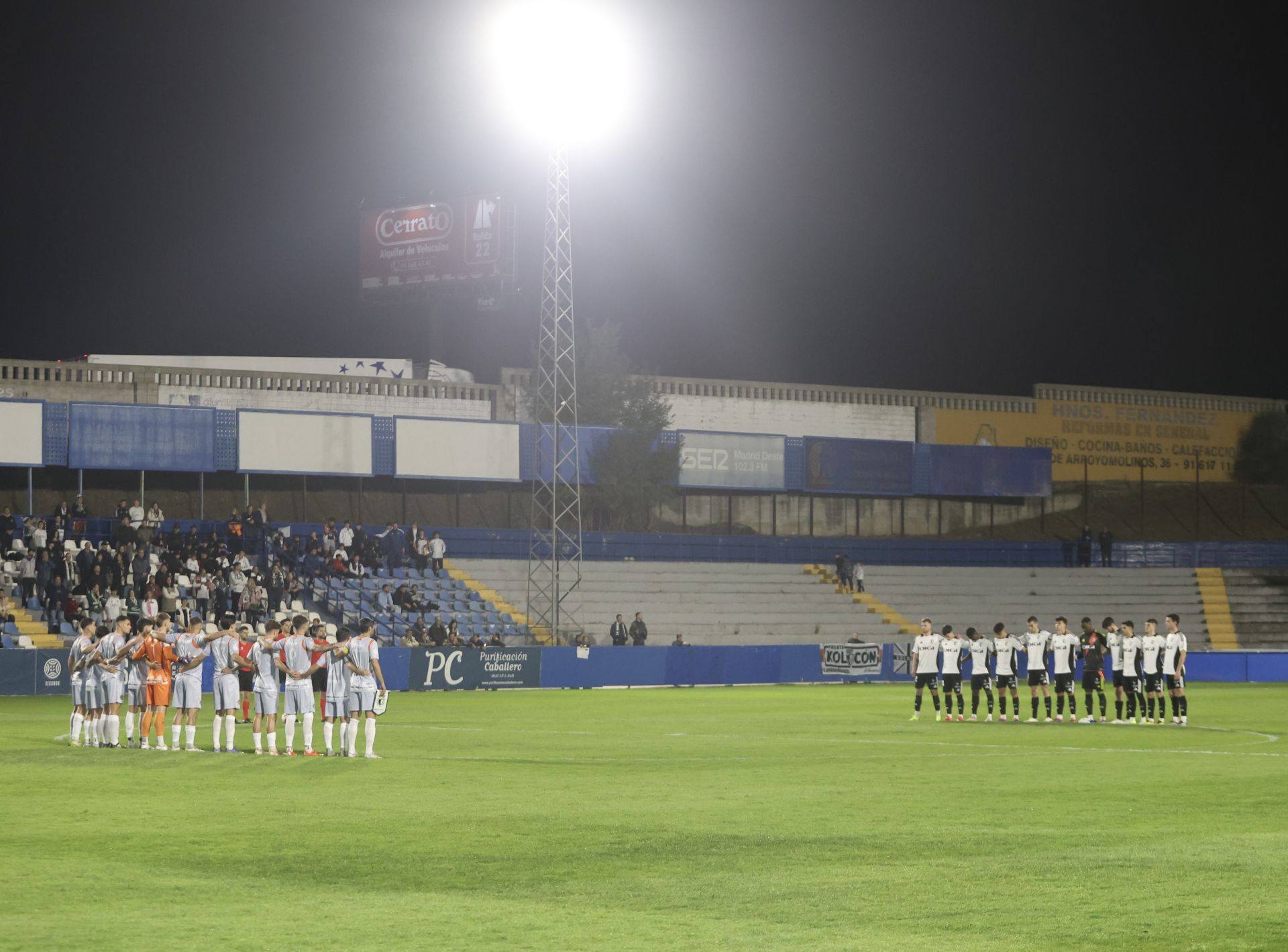 El partido entre el CD Móstoles y el Burgos CF, en imágenes