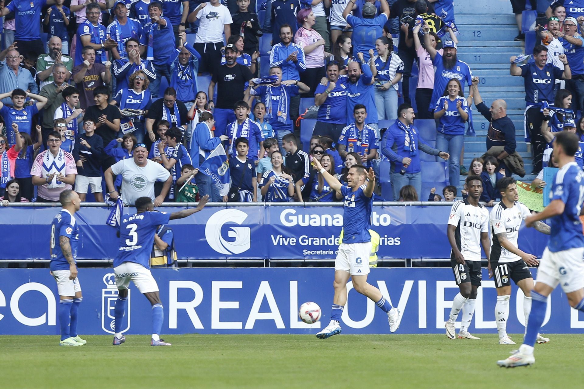 Todas las imágenes del Real Oviedo -Burgos CF