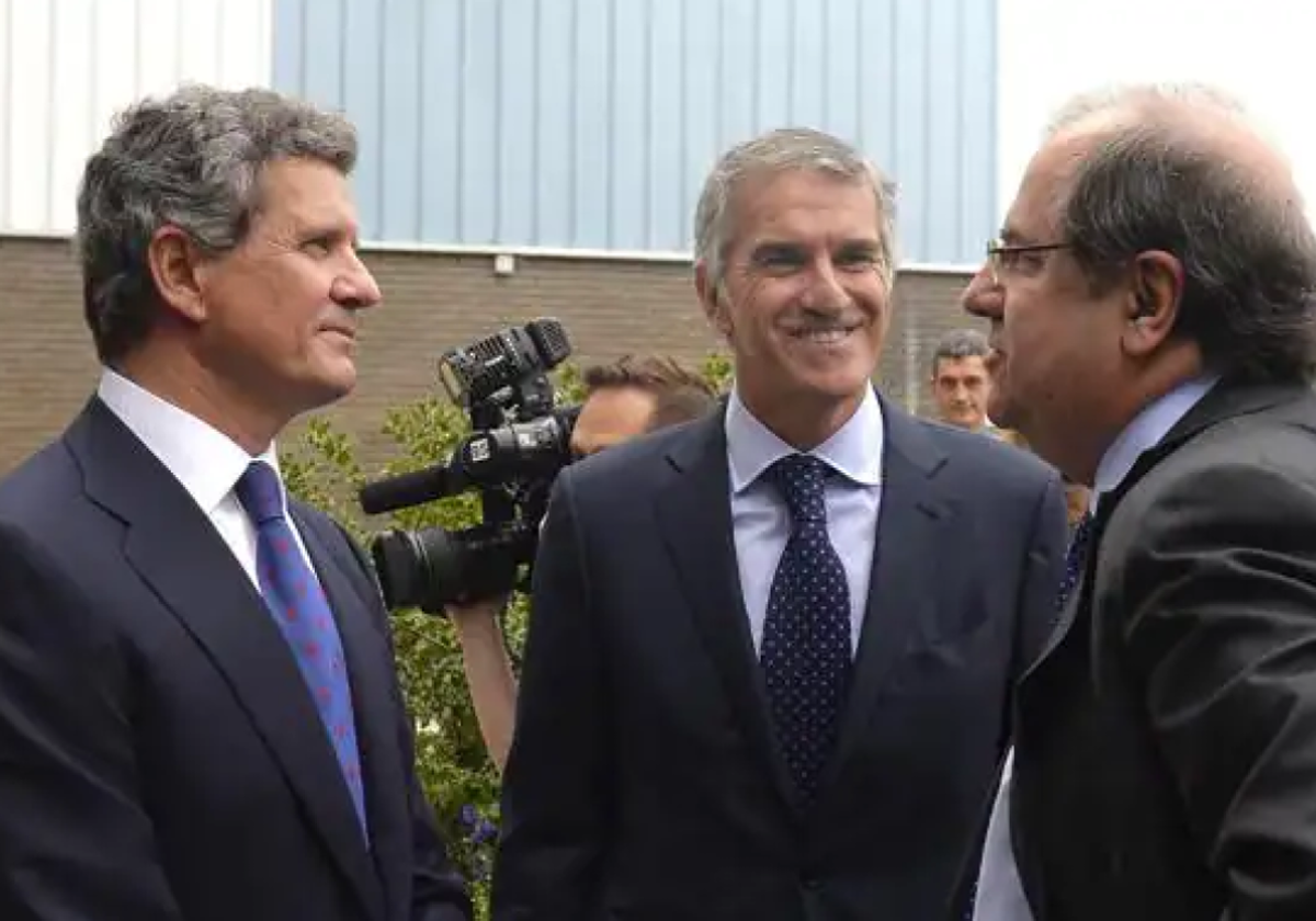 Franciso y Jon Riberas con Juan Vicente Herrera durante los actos del 50 aniversario de Gonvarri en 2017