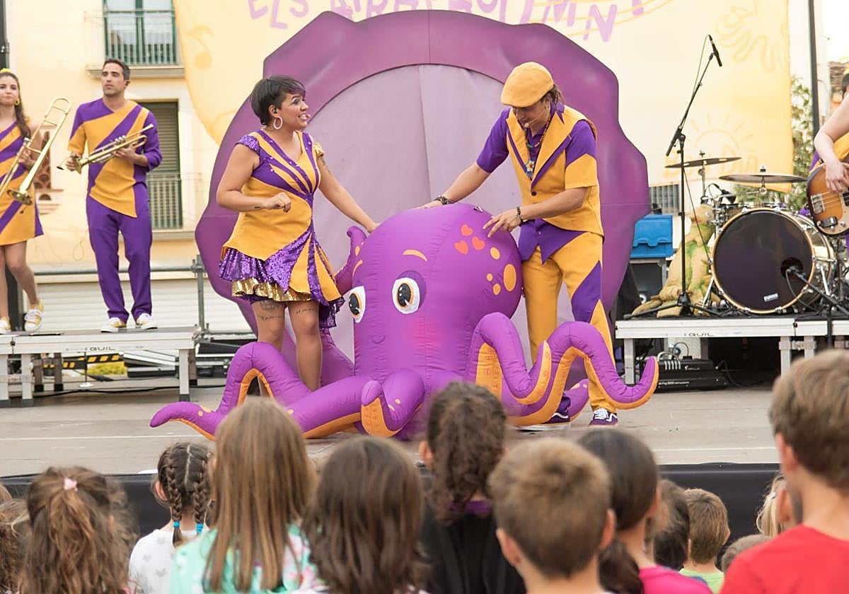 El colectivo El Terrat pondrá en escena la obra 'El planeta Violeta'.