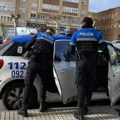 Detenido en Burgos tras romper el cristal de una tienda para robar y cortarse la mano