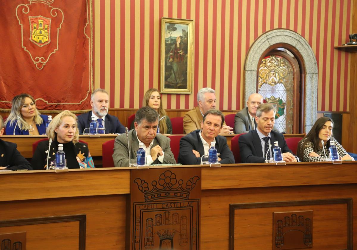 El equipo de Gobierno Municipal durante la moción de confianza.