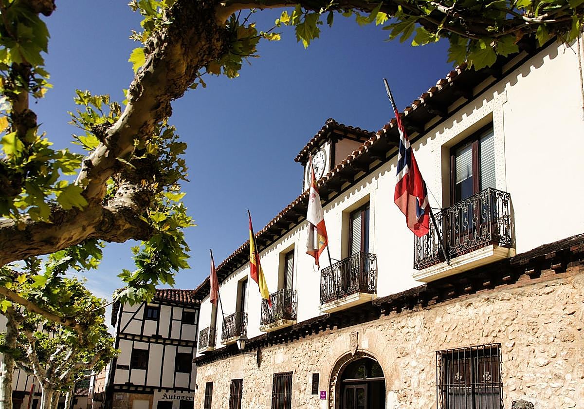 Ayuntamiento de Covarrubias.