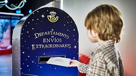 Correos instala buzones en Burgos para enviar las cartas a Papá Noel y los Reyes Magos
