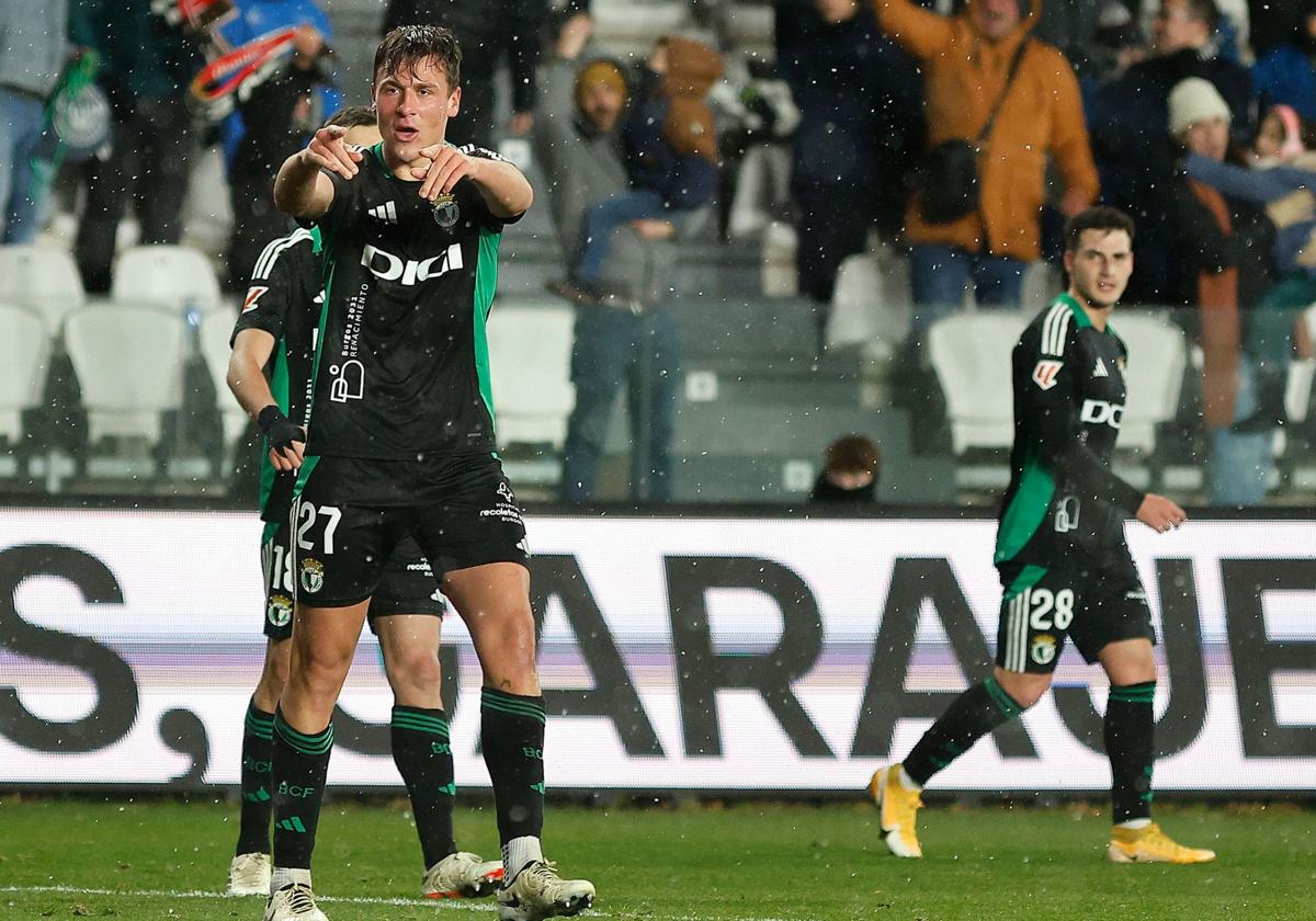 David López, celebrando el gol del triunfo.