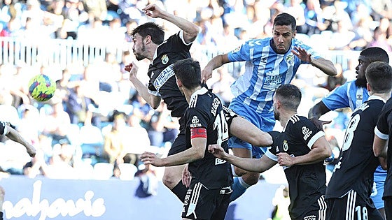 Finaliza el encuentro entre el Burgos CF y el Málaga CF en El Plantío (0-0)