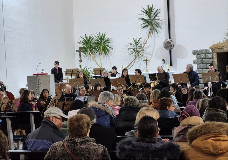 La Orquesta Gregorio Solabarrieta ofreció un concierto solidario en Los Ángeles