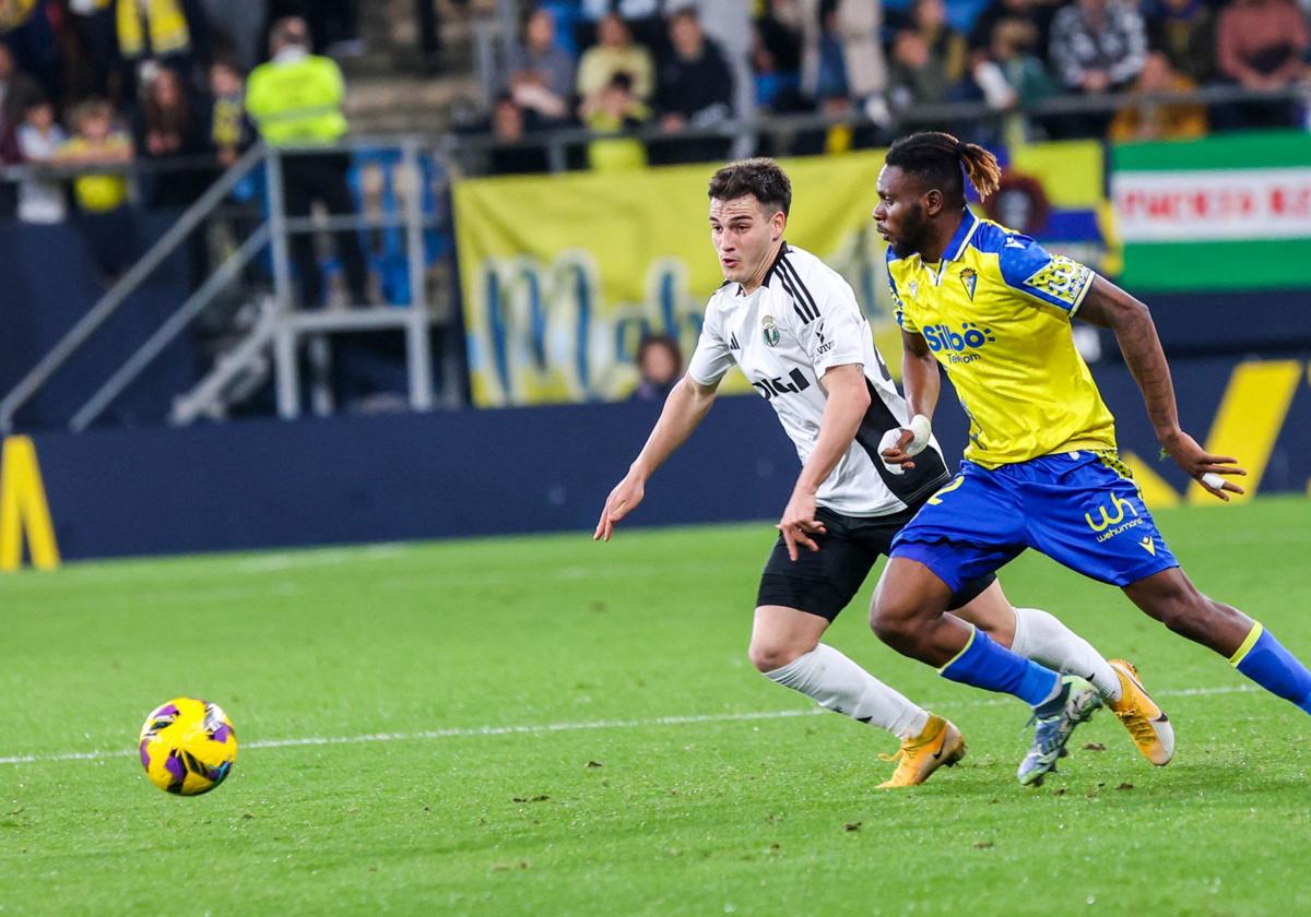El empate entre el Cádiz y el Burgos CF, en imágenes