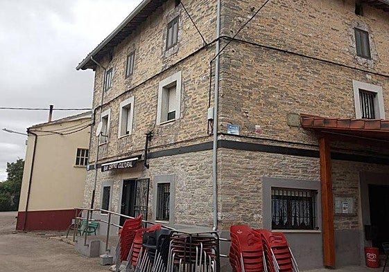 Local hostelero de Santa María Ribarredonda, en Burgos.