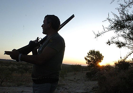 Imagen de archivo de un cazador.