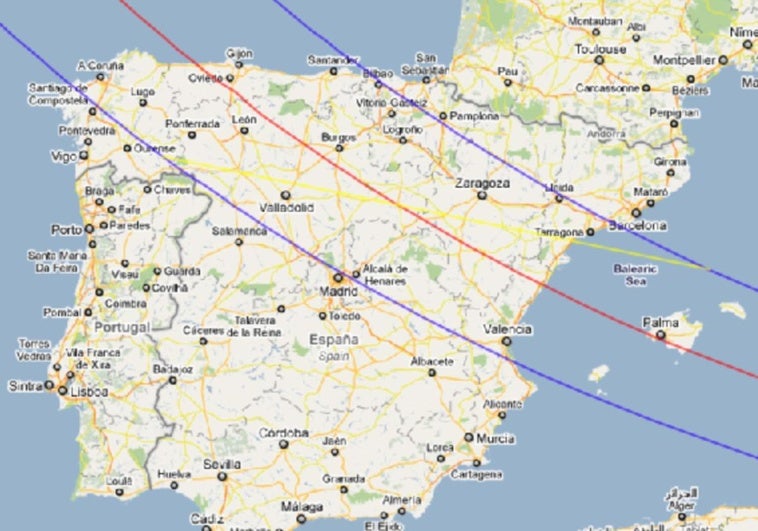 La franja en la que se verá el eclipse. La línea roja es el epicentro de la mejor visibilidad.