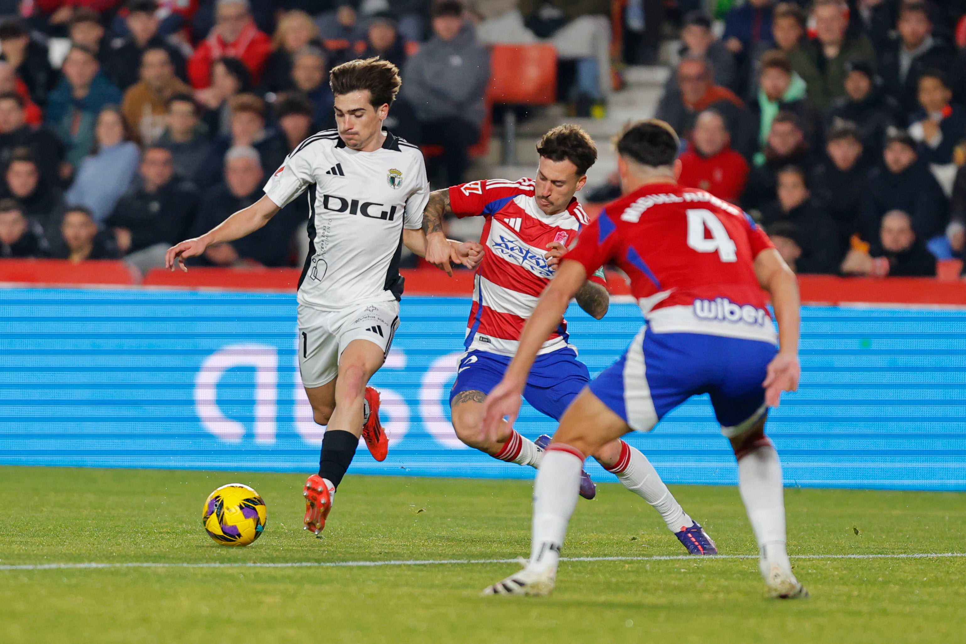 Así ha sido, en imágenes, el encuentro entre el Granada CF y el Burgos CF