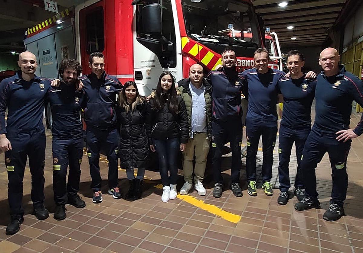 Los bomberos de Burgos con una visita muy especial.