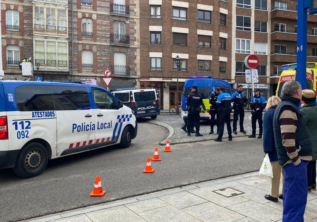 Dispositivo desplegado en el lugar del atropello a una octogenaria en Burgos.