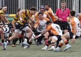 Jugadores del Recoletas Caja Rural y del Les Abelles