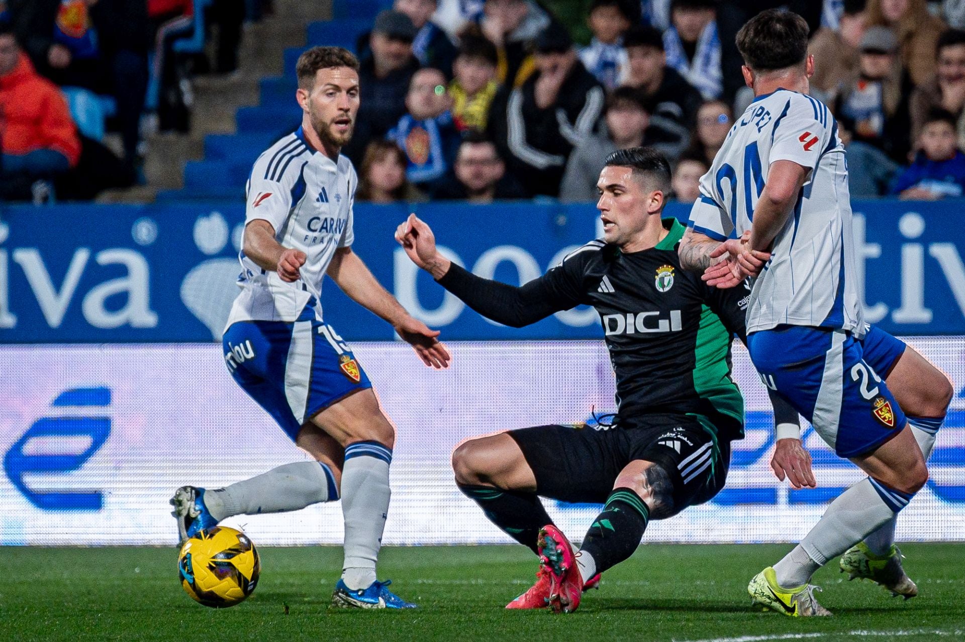 Las imágenes del encuentro entre el Real Zaragoza y del Burgos CF