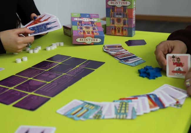 Ejemplo de partida del juego 'Skinture'.