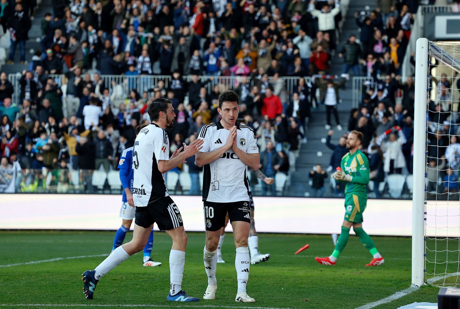 El Burgos deja escapar los tres puntos de El Plantío frente al Real Oviedo