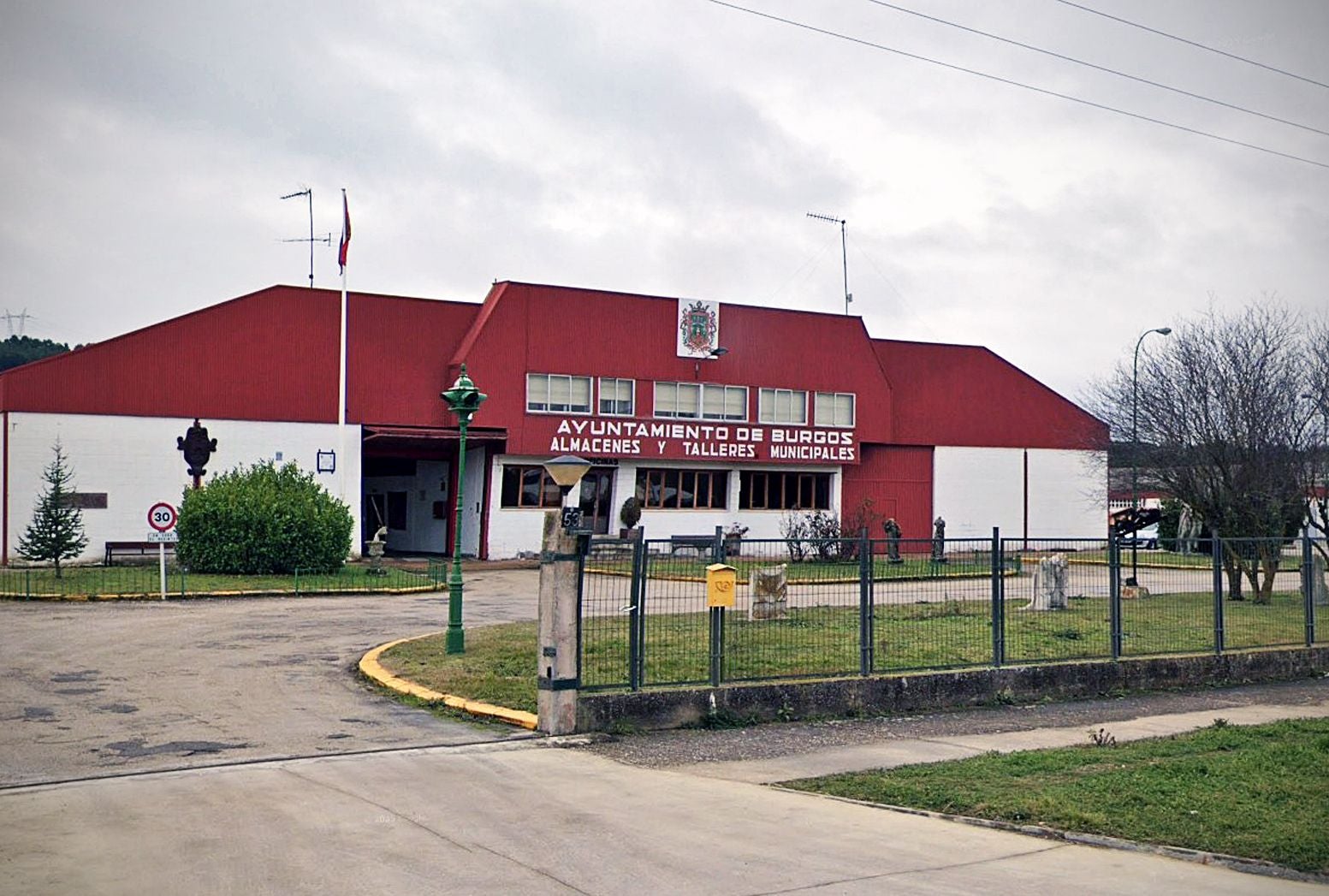 Almacenes Municipales del Ayuntamiento de Burgos en Villalonquéjar.