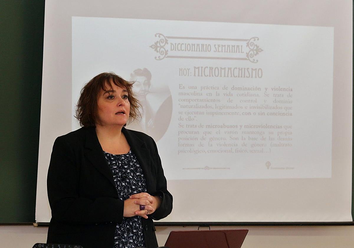 Mª Isabel Menéndez, catedrática de Comunicación Audiovisual de la UBU, presenta este viernes el videopódcast 'Colectivas y comprometidas: las mujeres como motor de cambio desde la acción común'.