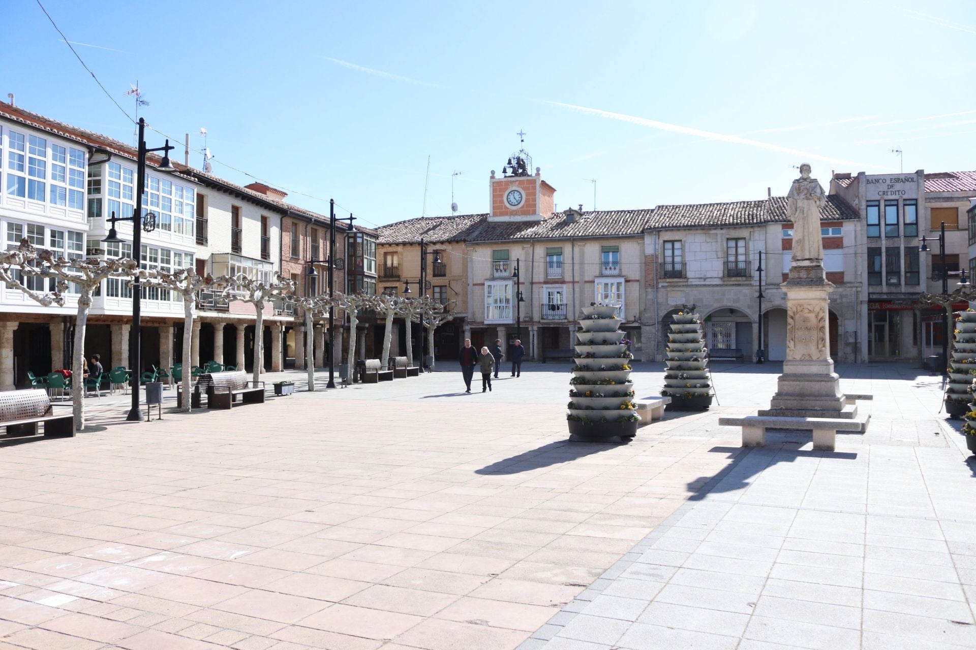 Esta plaza mayor es inconfundible, ¿verdad?