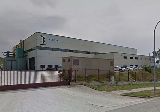 Fachada de la empresa que se subasta en Miranda de Ebro, Burgos.