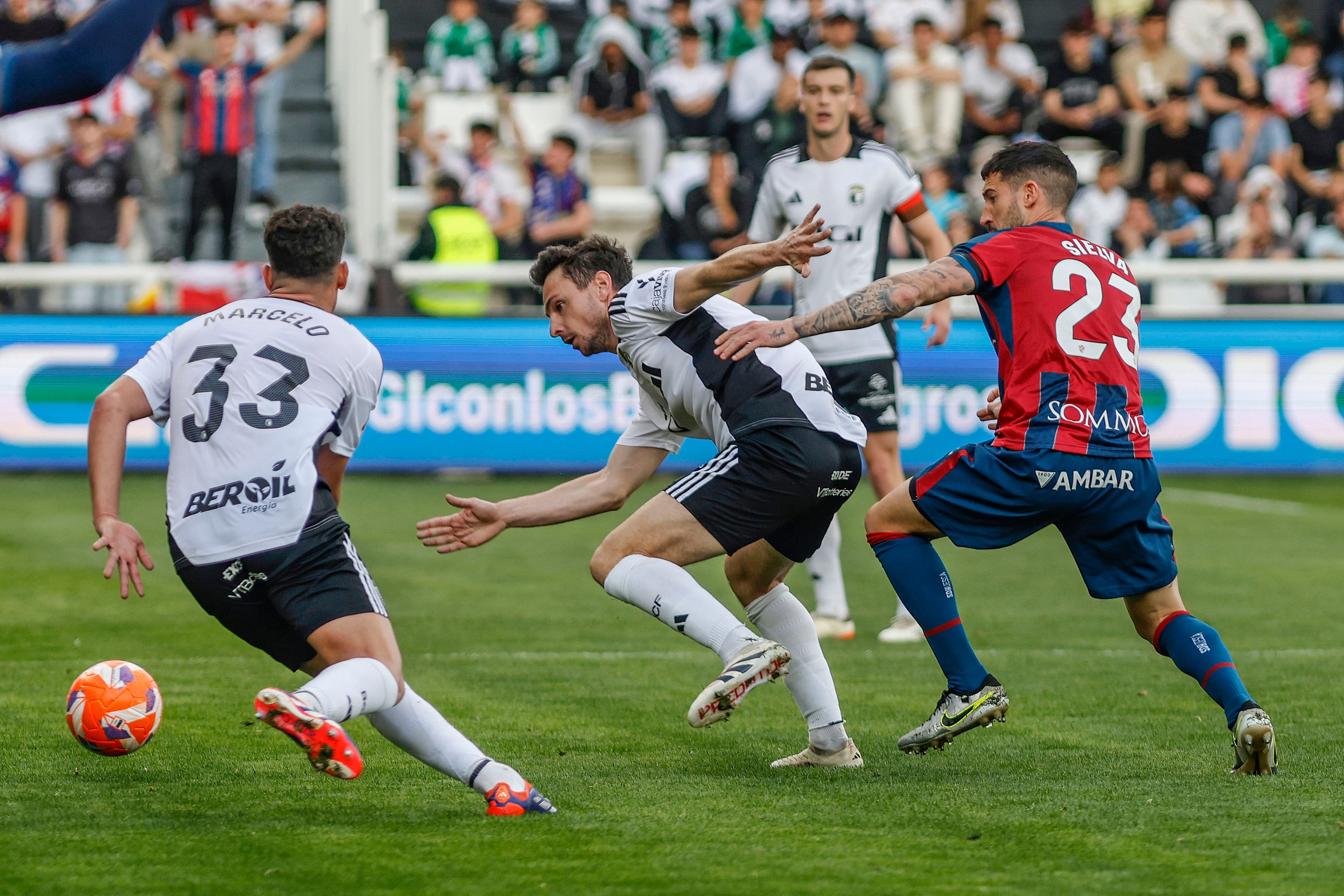 Así ha sido, en imágenes, el triunfo del Burgos CF