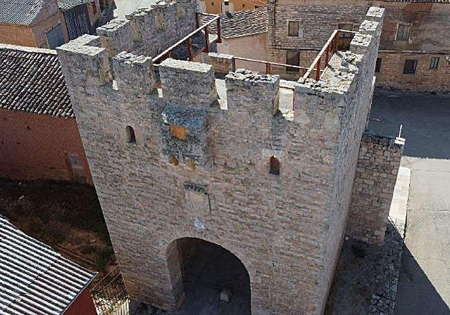 Puerta de la Costana de Santa María del Campo, en Burgos.