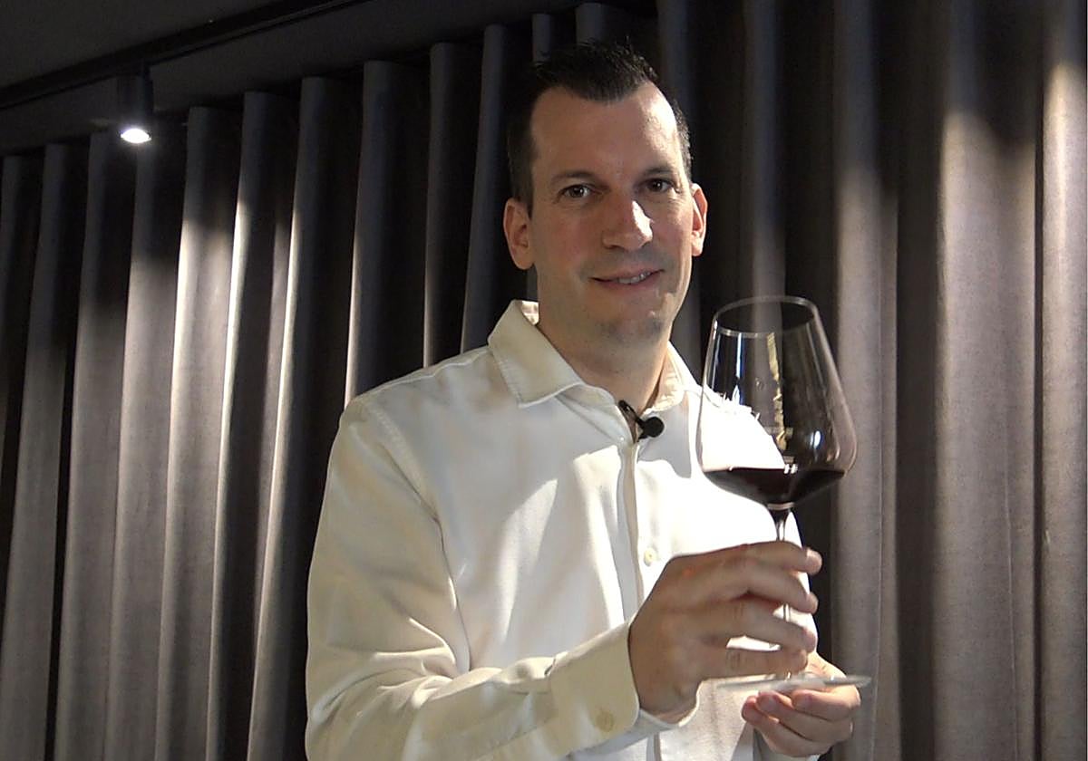 Diego González en su local burgalés, Tiempos Líquidos