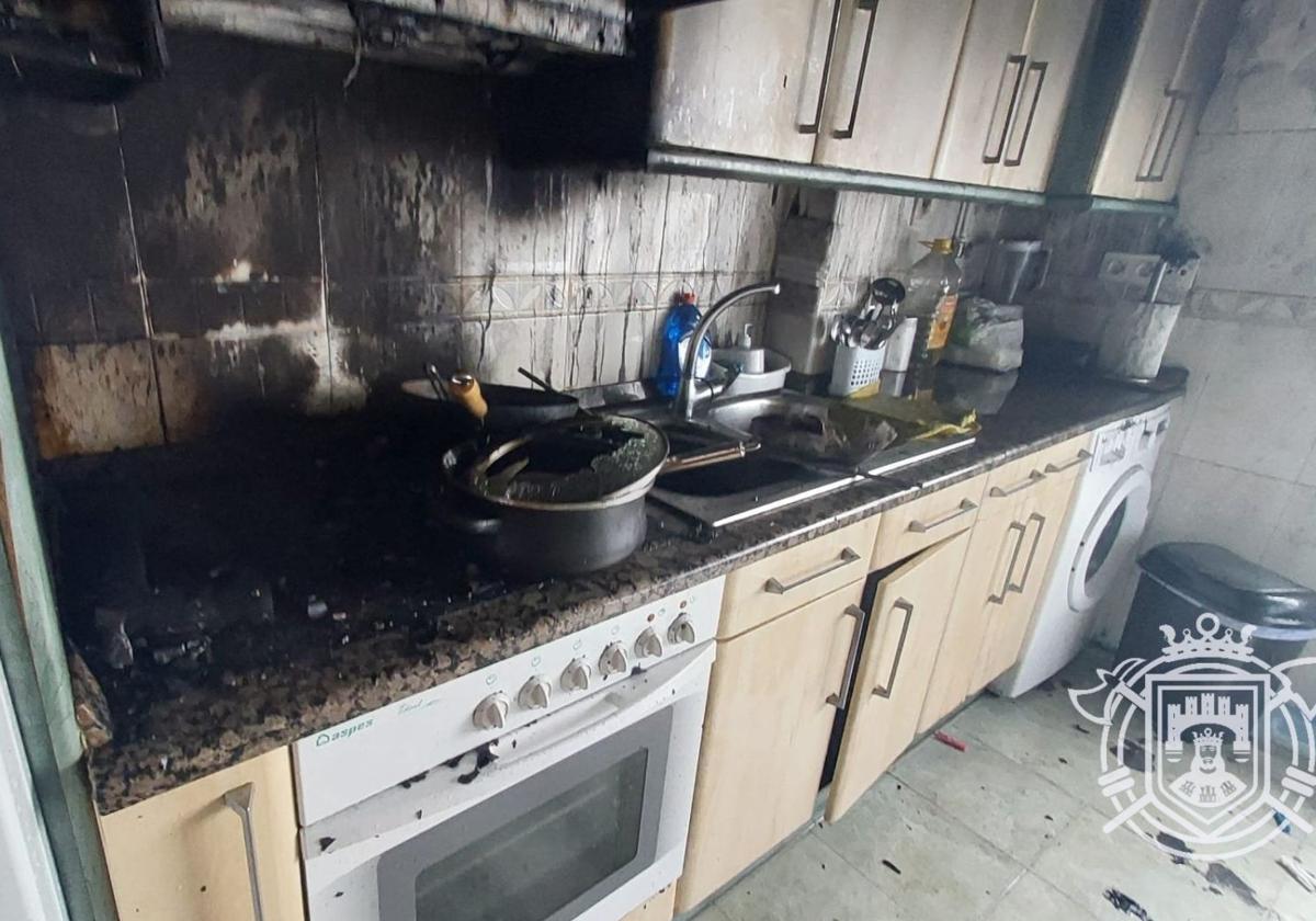 Un incendio devora la cocina de una vivienda en Burgos