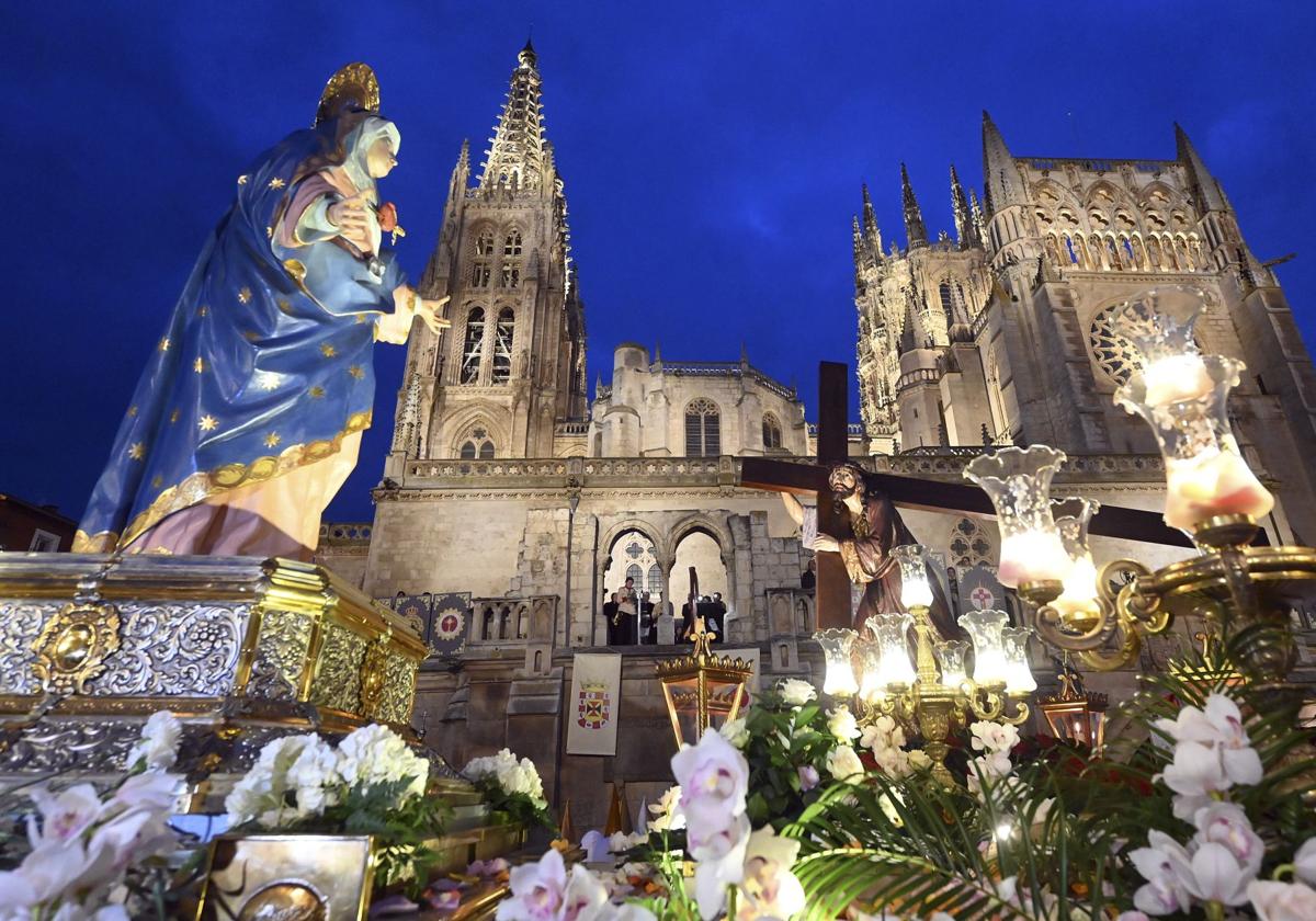La procesión del Encuentro de Burgos en imágenes