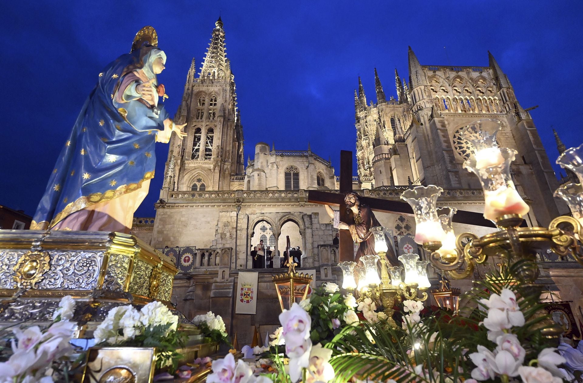 La procesión del Encuentro de Burgos en imágenes