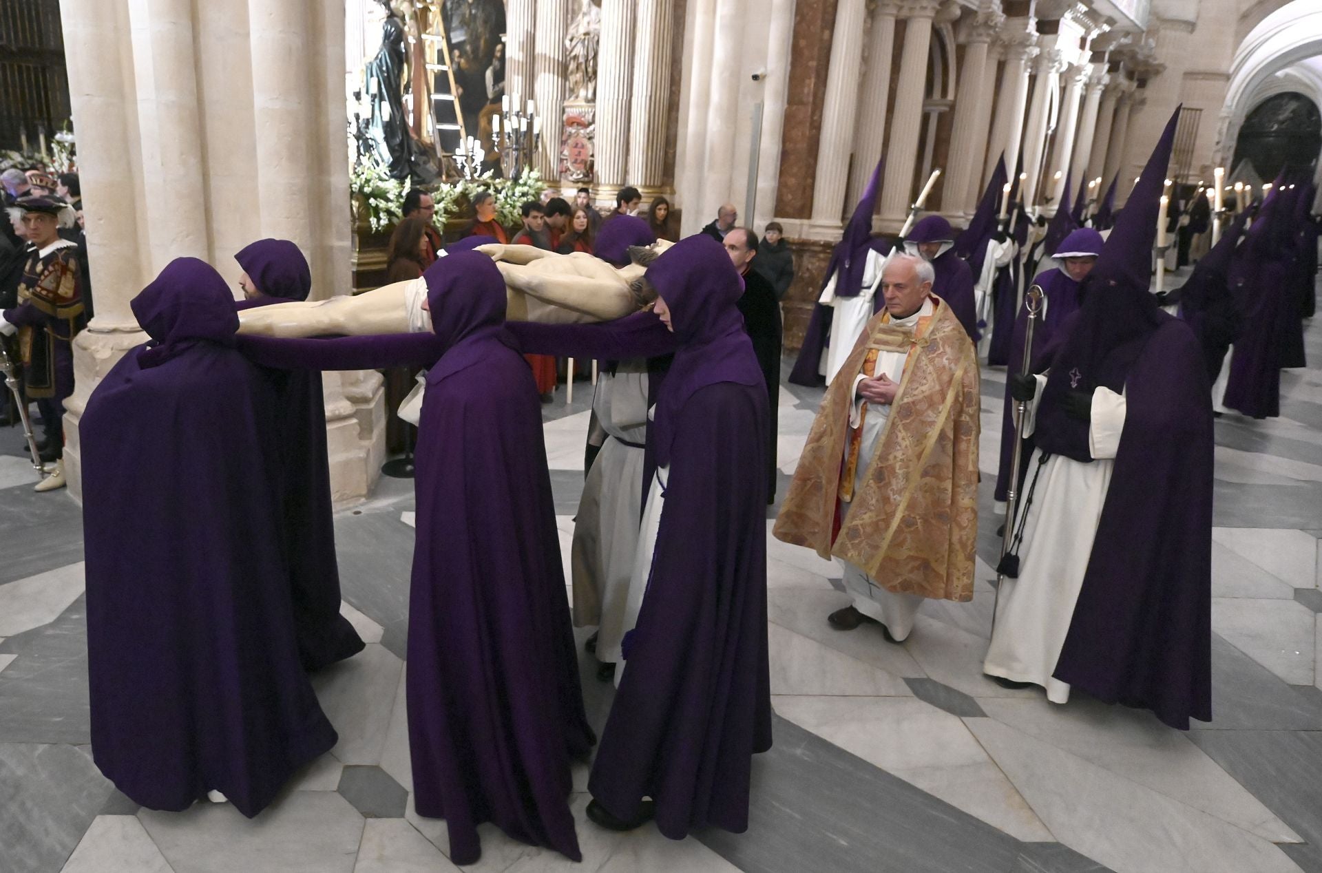 La Procesión del Santo Entierro de Burgos en imágenes