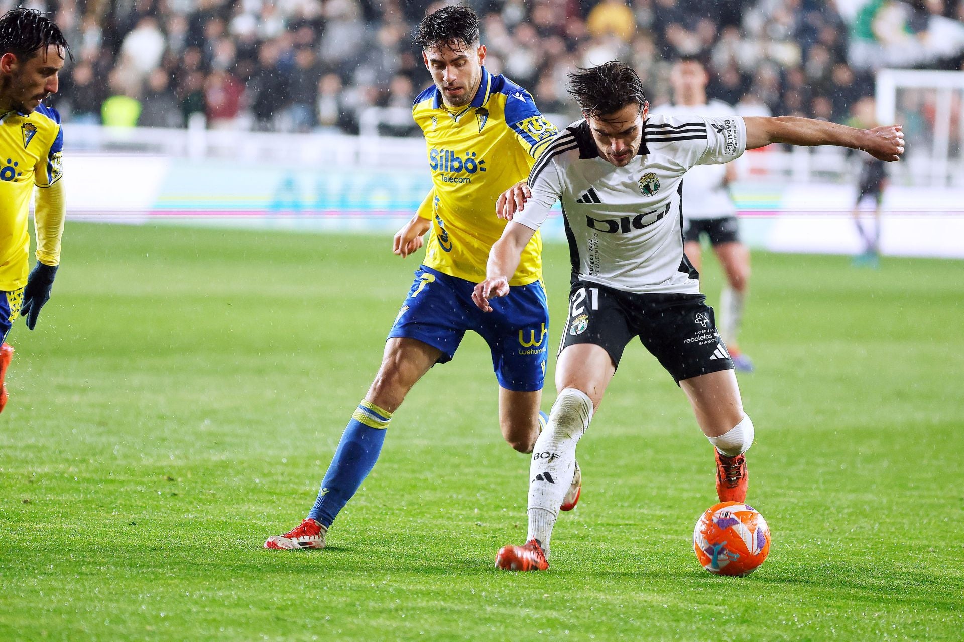 El encuentro entre el Burgos CF y el Cádiz CF en imágenes