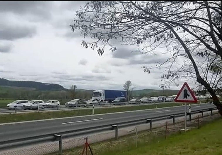 Un accidente múltiple provoca kilómetros de retenciones en la AP-1 en Burgos