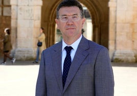 Félix Valbuena, nuevo decano de la Facultad de Derecho de la Universidad de Burgos.