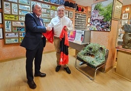 Carlos Calvo fue el encargado de anunciar al próximo pregonero de las fiestas