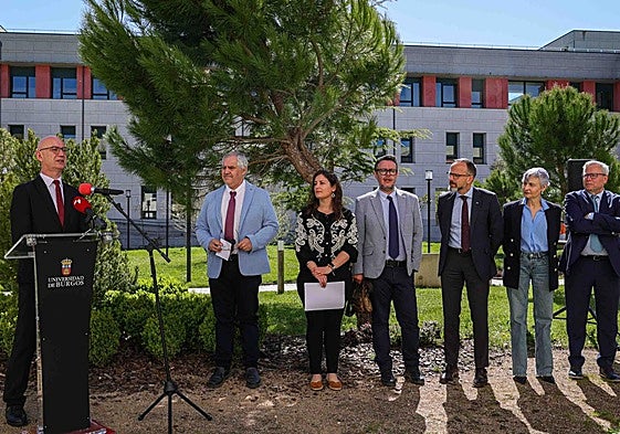 Homenaje a Mario Vargas Llosa.