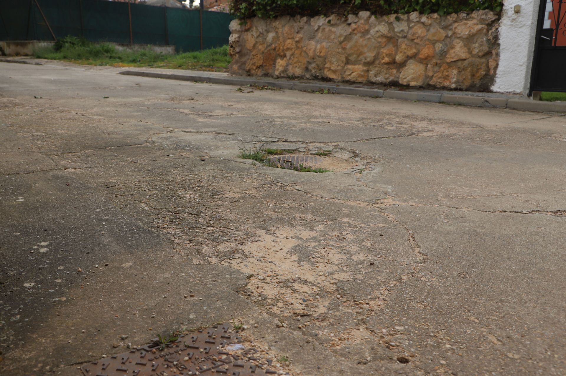 El mal estado de las calles de Villanueva Matamala, en imágenes
