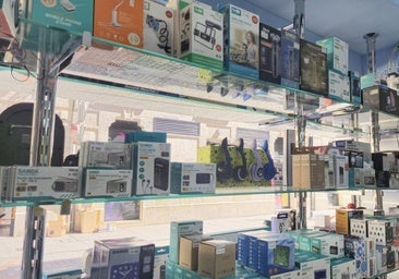 Ventas disparadas en Burgos tras el apagón: «Llegamos a vender hasta 20 radios seguidas»