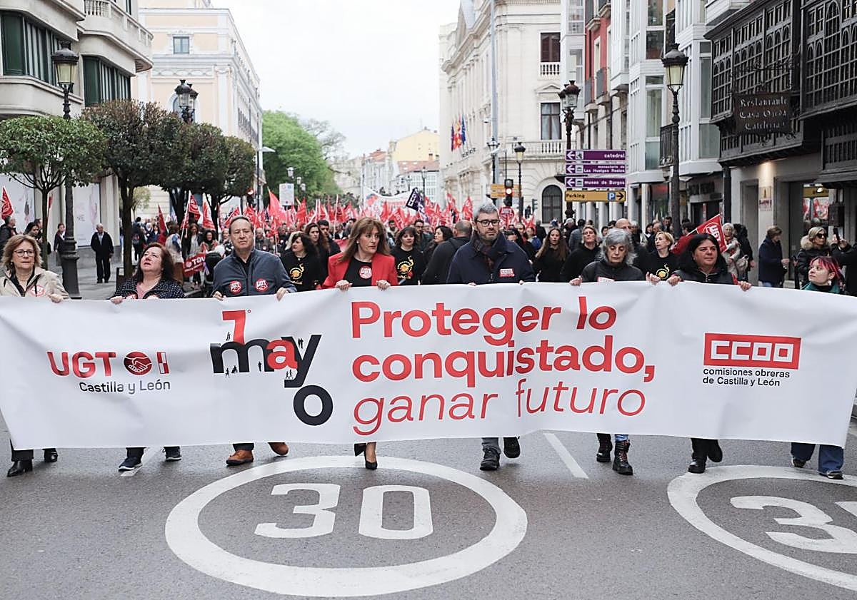 Imagen principal - Las 37,5 horas y la defensa de los derechos conquistados centran el 1 de Mayo en Burgos