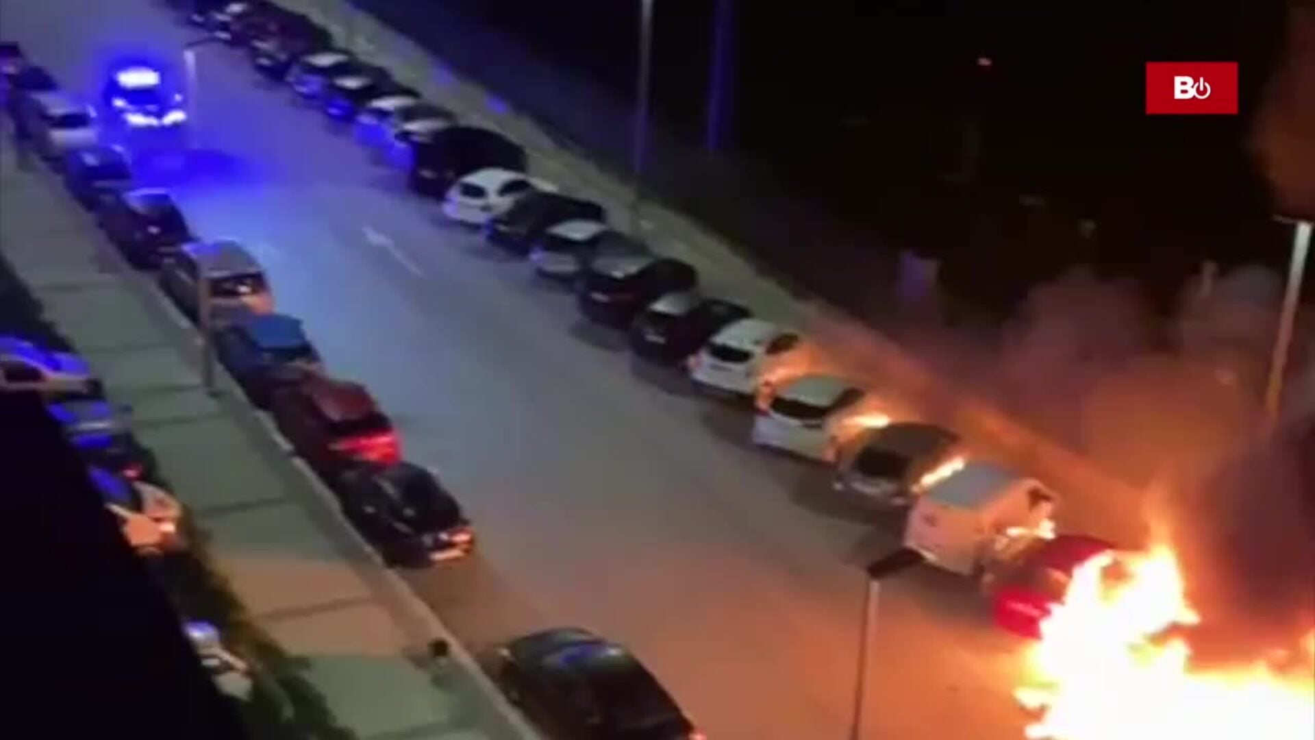 El fuego calcina seis coches en Miranda de Ebro