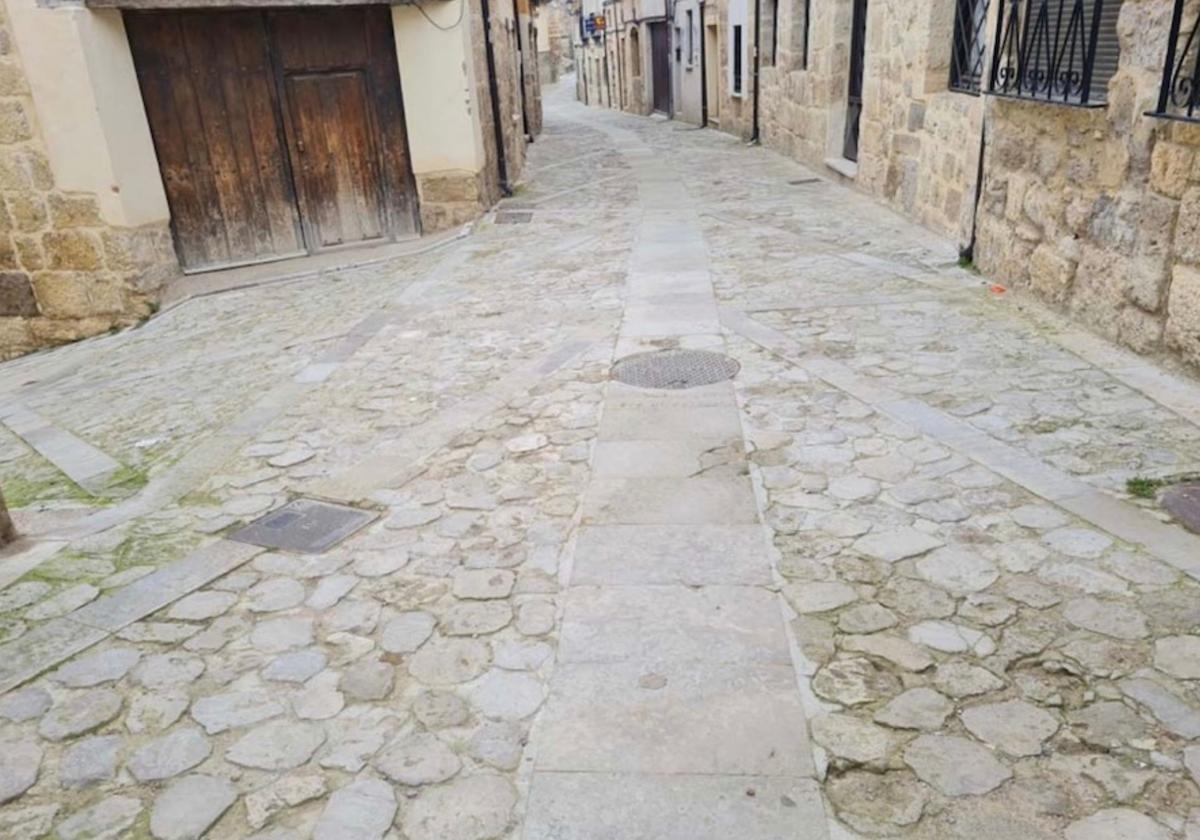 La calle Real se arregló hace veinte años, pero necesita una mejora.