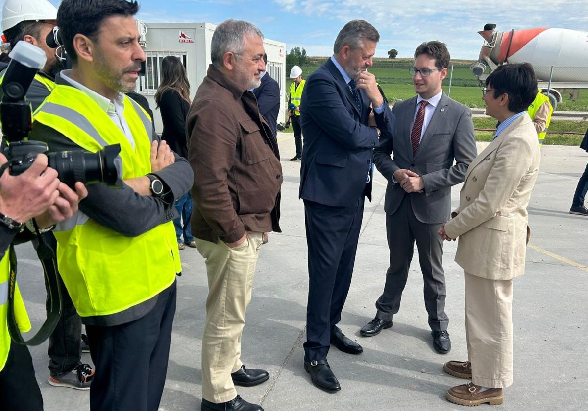 Visita de la ministra de Vivienda a Aranda de Duero.