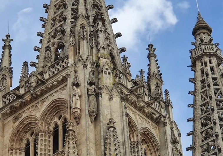 En la agujas de la Catedral está el número de Dios.