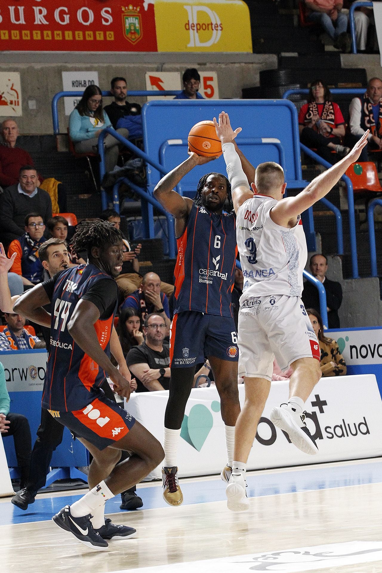 Imágenes de la derrota, aunque pase a playoffs, del Tizona