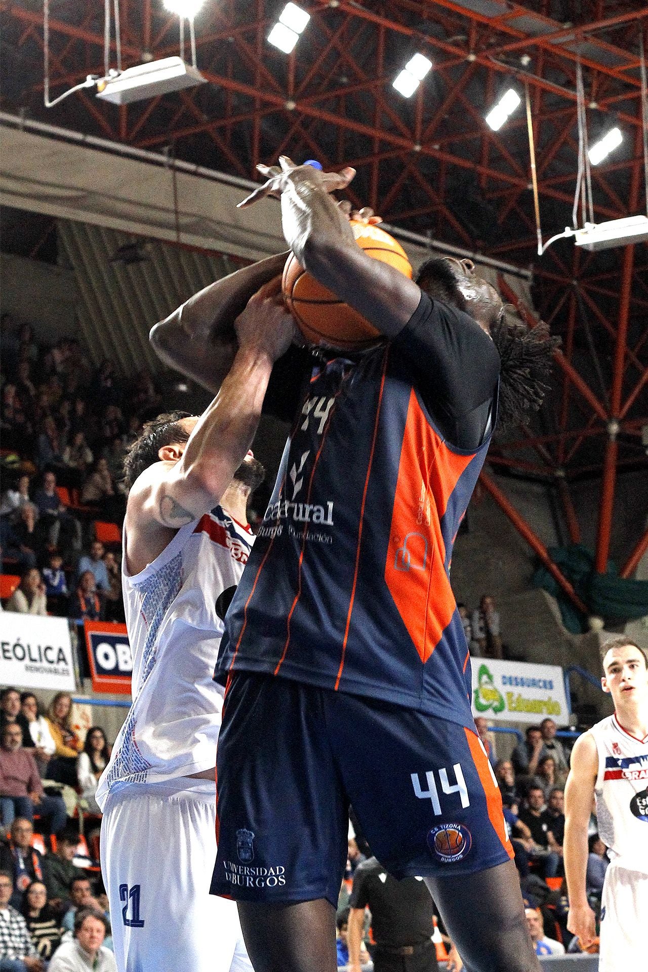 Imágenes de la derrota, aunque pase a playoffs, del Tizona