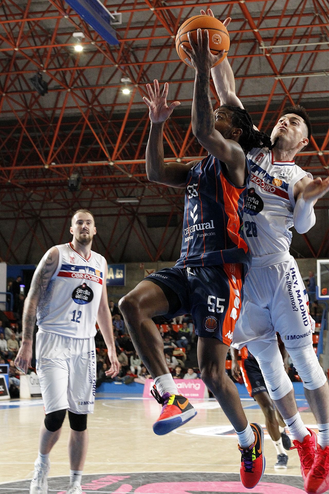 Imágenes de la derrota, aunque pase a playoffs, del Tizona