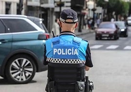Imagen de archivo de un agente de la Policía Local de Burgos.