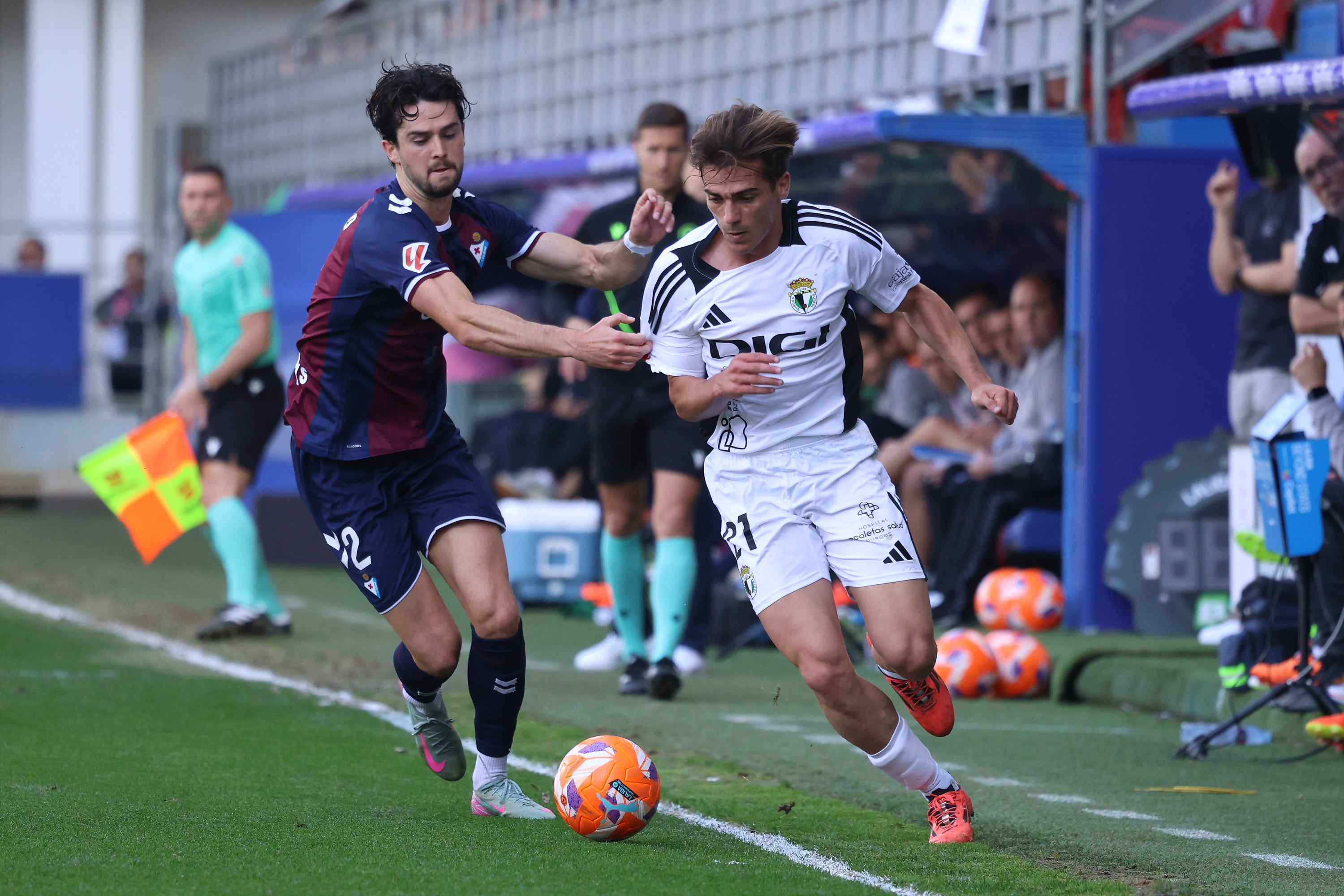 Así ha sido, en imágenes, la derrota del Burgos CF ante el Eibar